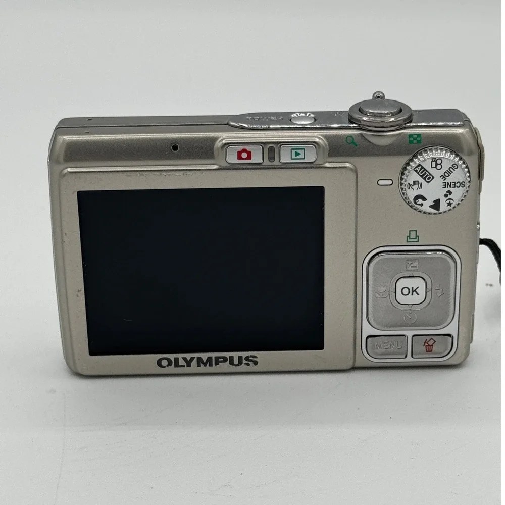 Olympus FE-230 Silver 7.1MP Digital Camera 3x Optical Zoom Compact Tested/ Works